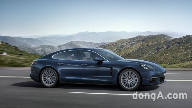 포르쉐 파나메라