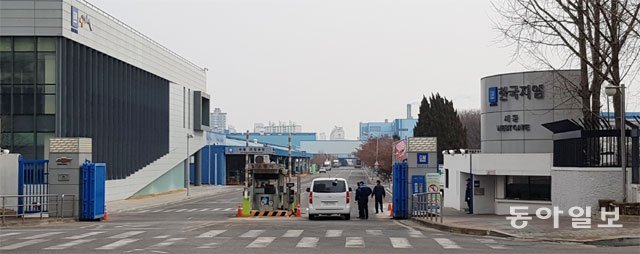 한국GM의 국내 4개 공장 가운데 규모와 수출 비중이 가장 큰 인천 부평공장은 군산공장 폐쇄에도 별다른 동요 없이 정상 가동하고 있다. 김영국 채널A 스마트리포터 ykk1424@hanmail.net