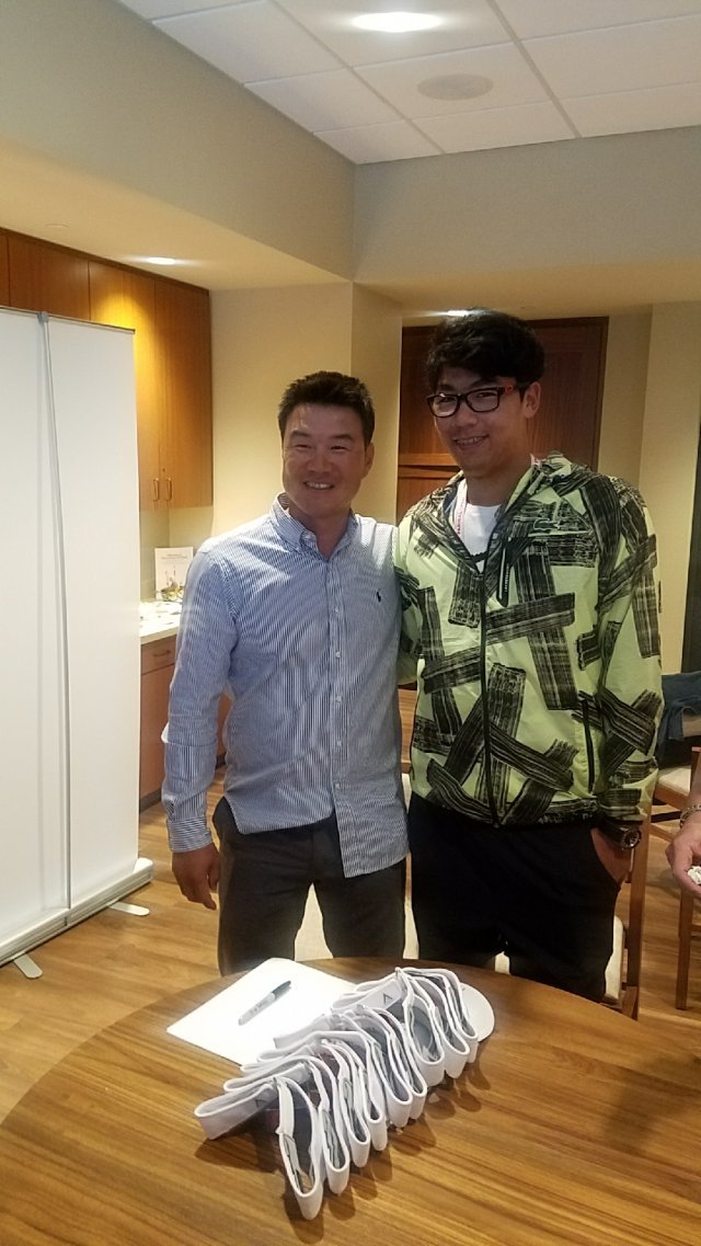 ATP투어 BNP파리바오픈이 열린 미국 캘리포니아주 인디언웰스에서 만난 한국 테니스의 어제와 오늘 이형택과 정현.