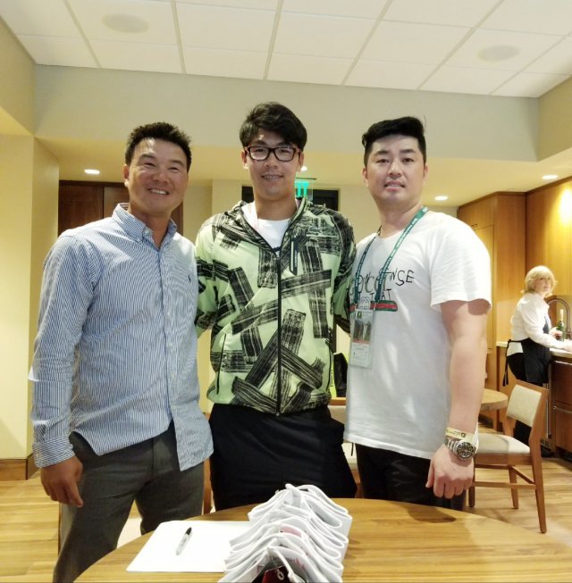 미국 캘리포니아주 인디언웰스에서 열린 ATP투어 BNP파리바오픈에서 만난 이형택(왼쪽)과 정현(가운데). 미주대한테니스협회 이동혁 이사.