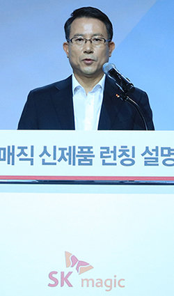 류권주 SK매직 대표이사는 14일 기자간담회를 열고 “이번에 선보인 정수기, 공기청정기 신제품이 국내 가전 렌털 시장의 판도를 바꾸게 될 것”이라고 말했다. SK매직 제공