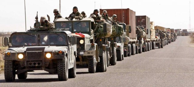 2003년 4월 1일 이라크 바그다드로 진군하는 미·영연합군. [이훈구 동아일보 기자]
