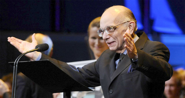 호세 안토니오 아브레우 박사가 2009년 음악계의 노벨상으로 불리는 ‘폴라음악상’을 수상하며 연설하는 모습. 사진 출처 폴라음악상 홈페이지
