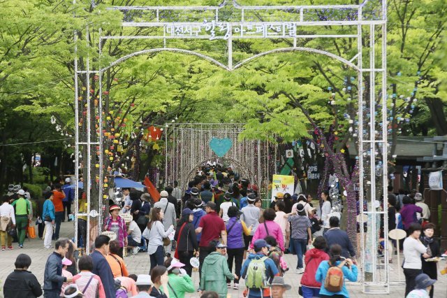 대전 서구 힐링 아트페스티벌은 대전을 대표하는 축제와 관광 콘텐츠로 자리매김하고 있다.