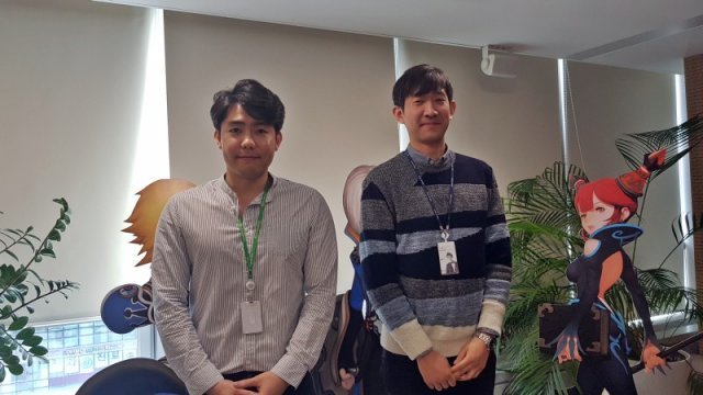 액토즈 김준수 사업 팀장(좌), 김재호 마케팅 팀장(우)(출처=게임동아)
