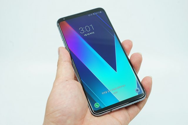 LG V30S ??.(??=IT??)