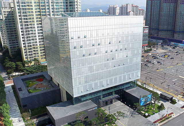 최근 채용 비리 등 연이은 악재로 뒤숭숭한 대구은행 칠성동 제2본점 모습. 수성동에 있는 본점은 현재 리모델링 공사 중이다. 대구은행 제공