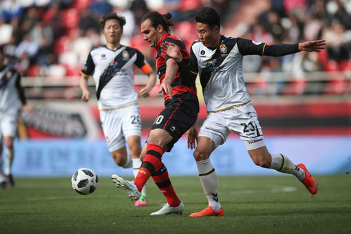 포항 레오가말류. 사진제공｜한국프로축구연맹
