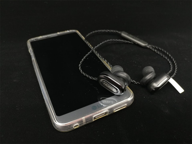 aptX 코덱을 지원해, CD음질 수준의 음원도 무선으로 전송할 수 있다(출처=IT동아)