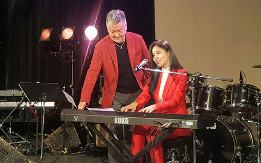 엔카계 대부 나카무라 타이지와 조정민(오른쪽). 사진제공｜루체엔터테인먼트