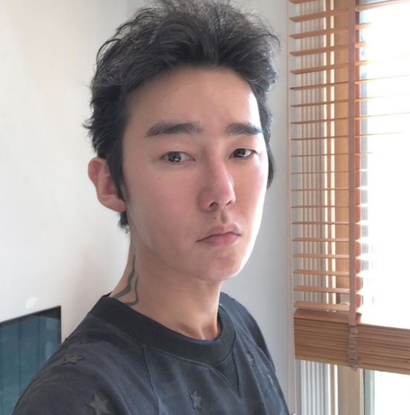 사진=허지웅 인스타그램