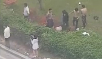 사진은 당시 폭행 영상. (페이스북 동영상 갈무리)