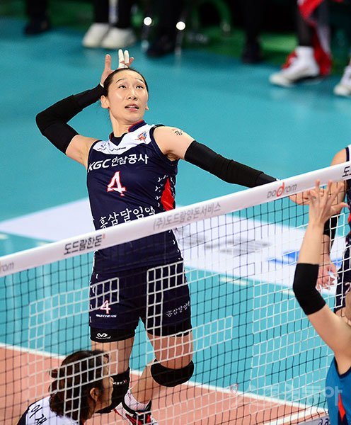 KGC 인삼공사와 연봉 3억원에 1년 계약한 한수지. 스포츠동아DB