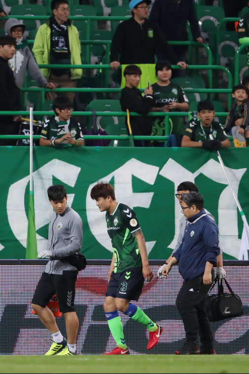 부상을 입은 김민재. 사진제공｜한국프로축구연맹