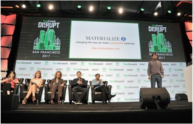 < 샌프란시스코에서 열린 2017 테크크런치 디스럽트, 출처: 플리커 >