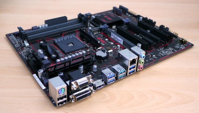 에이수스의 PRIME B350-PLUS 메인보드(출처=IT동아)