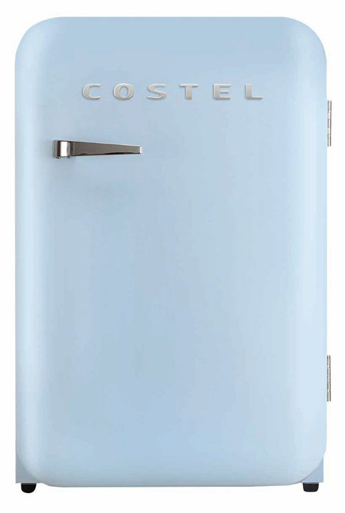 코스텔 냉장고 모던 레트로 에디션 1인 가구용 또는 일반 가정의 세컨드 냉장고로 이용하기 적합한 사이즈의 냉장고.107L 99만원.