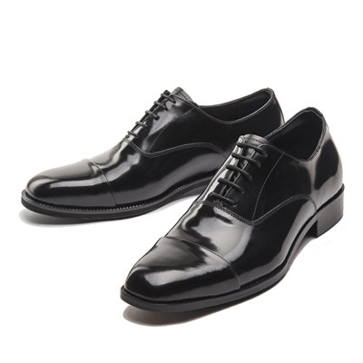 ‘아지오’ 구두.