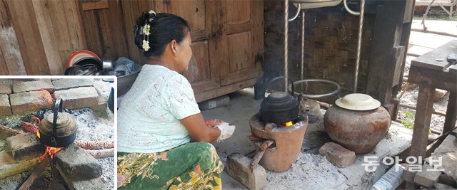 지난달 31일 오후 미얀마 사가잉구 총명에 사는 싱트 씨가 쿡스토브로 요리를 하고 있다. 화분 모양의 쿡스토브는 기존 재래식 스토브보다 열 효율이 높아 적은 땔감으로 요리가 가능하다. 연료를 적게 쓰니 지구 온난화를 일으키는 탄소도 적게 배출한다. 작은 사진은 주민들이 오랫동안 사용해온 재래식 방식으로 3개의 벽돌을 놓고 그 중간에 불을 피우는 방식이다. 총명(미얀마)=김하경 기자 whatsup@donga.com