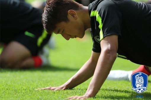 축구대표팀 정우영 선수가 체력 훈련을 하고 있다. 사진제공｜대한축구협회