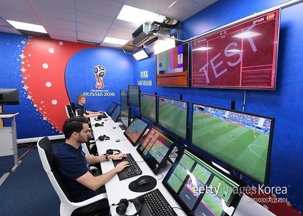 2018 러시아월드컵에 처음 도입된 VAR 시스템. 사진=게티이미지코리아