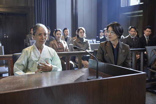 관부재판을 다룬 영화 ‘허스토리’의 한 장면. 사진제공｜NEW