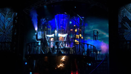 뮤지컬 ‘프랑켄슈타인’의 한 장면.