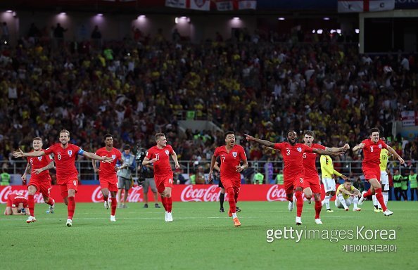 2018러시아월드컵 16강전 잉글랜드-콜롬비아전에서 경기에 승리하여 8강 진출이 확정된 잉글랜드 축구대표팀이 기뻐하고 있다. 사진=게티이미지코리아