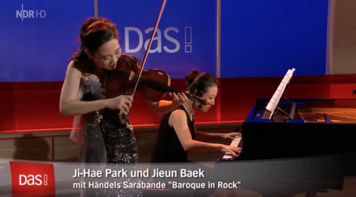 독일 NRD TV의 간판 프로그램 ‘DAS’에 출연해 멋진 연주를 선보이고 있는 바이올리니스트 박지혜. 사진출처｜독일 NRD TV ‘DAS’ 방송 화면 캡처