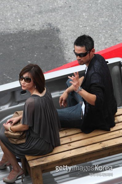 후쿠시마 유미코와 그의 남편 스즈키 이치로(오른쪽). 사진=게티이미지코리아