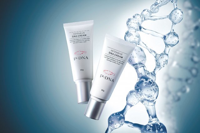 P+DNA 인텐시브 DNA 크림은 아데노신을 주성분으로 바다 송어에서 추출한 PDRN 1000ppm을 함유한 주름개선 기능성 화장품이다. 스프링커뮤니케이션스 제공