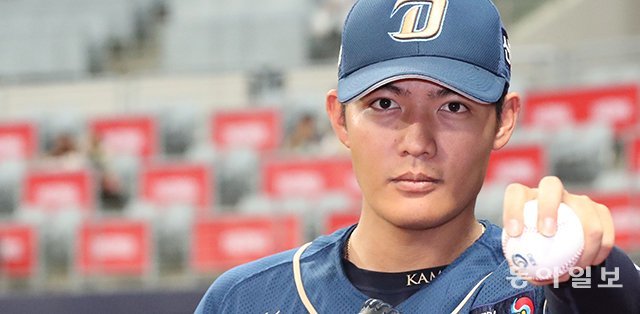 올 시즌 NC의 외국인 투수로 활약 중인 KBO리그 사상 첫 대만 출신 선수 왕웨이중. 다음 달 자카르타-팔렘방 아시아경기에 대만 대표로 출전해 한국 선수들을 상대하게 될 그는 “국가대표로도 전력을 다하겠다”고 각오를 밝혔다. 김재명 기자 base@donga.com
