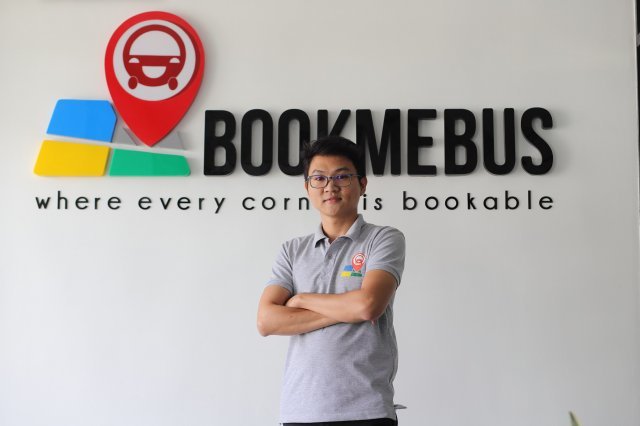 캄보디아의 대표 스타트업으로 자리잡은 온라인 버스 티켓 플랫폼 \'북미버스\'를 설립한 랑다 체아. 북미버스 제공.