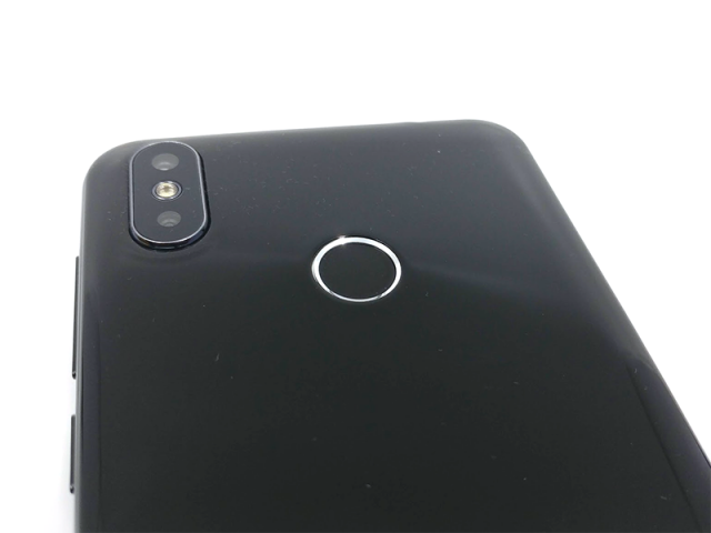 후면 지문 인식 센서(출처=IT동아)