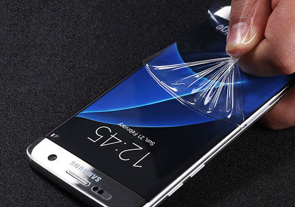 TPU 재질의 화면 보호필름(출처=IT동아)