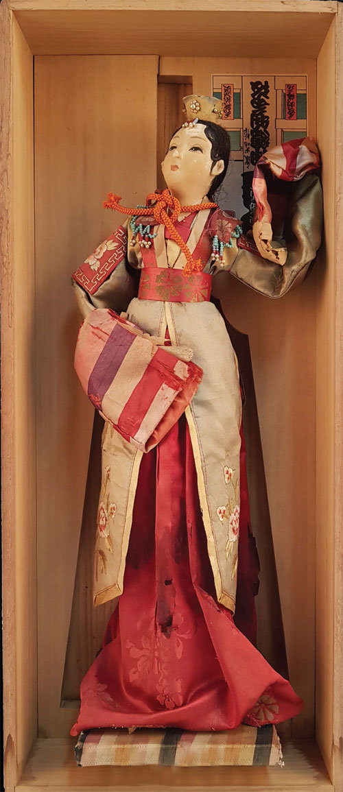 제3회 동아옥션에 출품된 ‘춤추는 여인’(1929년 제작) 인형. 동아옥션 제공