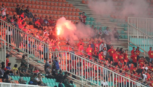 [아시안게임]축구 준결승 한국-베트남
29일 오후  인도네시아 자와바랏 보고르의 파칸사리 스타디움에서 열린  ‘2018 자카르타팔렘방 아시안게임’ 남자축구 준결승전.,베트남응원단.
보고르=김동주기자.zoo@donga.com