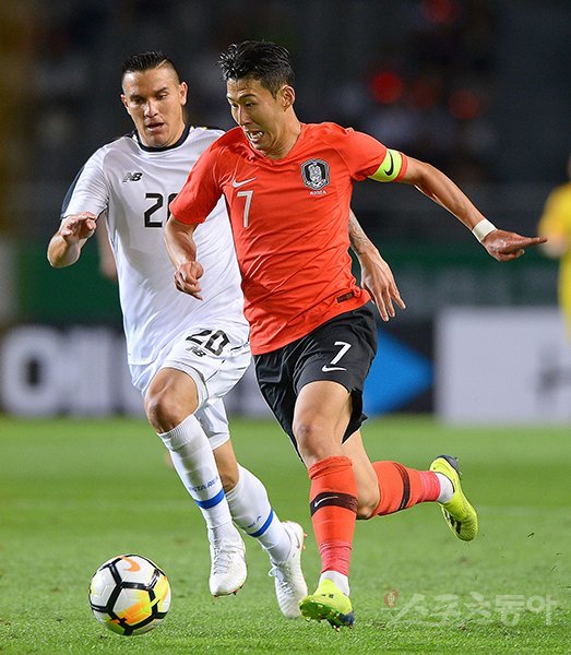 지난 7일 경기도 고양시 고양종합운동장에서 대한민국 축구 대표팀과 코스타리카의 평가전이 열렸다. 후반 대한민국 손흥민이 전력 질주를 하고 있다. 스포츠동아DB