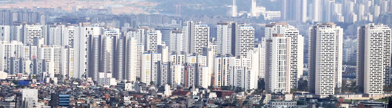 정부 “서울 2주택 이상 종부세 최고 3.2%중과…수도권 택지 30곳·30만호 공급”