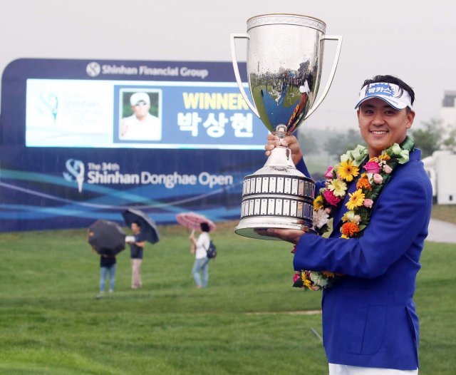 신한동해오픈에서 우승한 박상현. 박상현은 KPGA투어에서 처음으로 시즌 상금 7억원을 돌파했다.