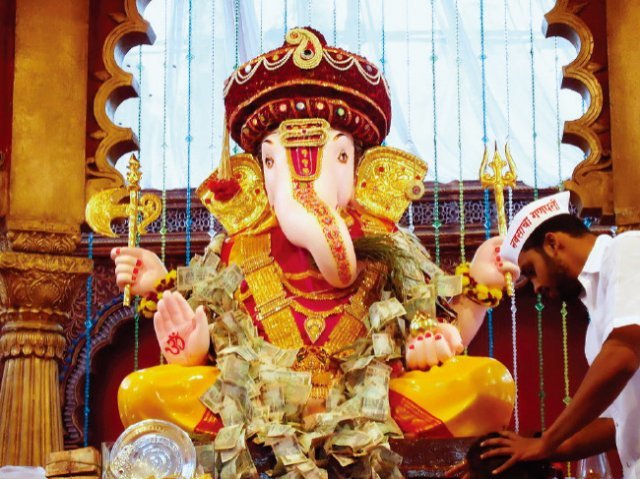 인도 힌두교에서 코끼리 머리 형상을 한 가네샤 신상. [위키피디아]