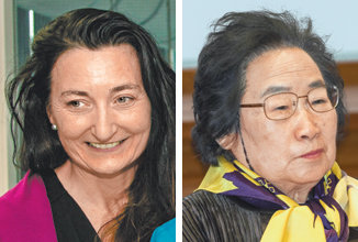 2014년 노벨 생리의학상 수상자 마이브리트 모세르 노르웨이과학기술대 교수(왼쪽)와 2015년 노벨 생리의학상 수상자인 투유유 중국 중의과학원 교수.