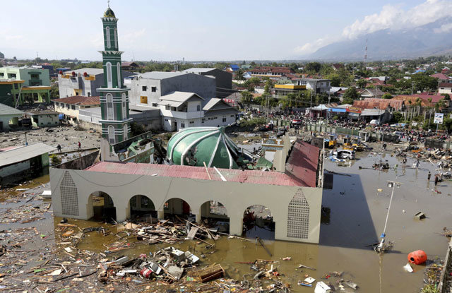 인도네시아 강진-쓰나미… 최소 800여명 사망