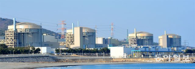 산업통상자원부는 탈원전 정책으로 전력구입 비용이 2030년까지 약 9조 원 늘어날 것이라고 예측했다. 올해 6월 폐쇄가 결정된 월성 원자력발전소 1호기. 동아일보DB