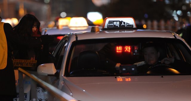 2013년부터 2017년까지 전국의 택시 규정 위반 적발 건수 10건 중 3건이 승차거부인 것으로 나타났다. 사진은 기사와 무관함. © News1 DB