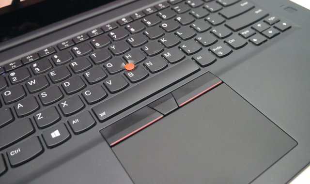 씽크패드 시리즈 특유의 트랙포인트(출처=IT동아)