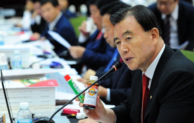 홍문표 자유한국당 의원. 뉴스1 © News1
