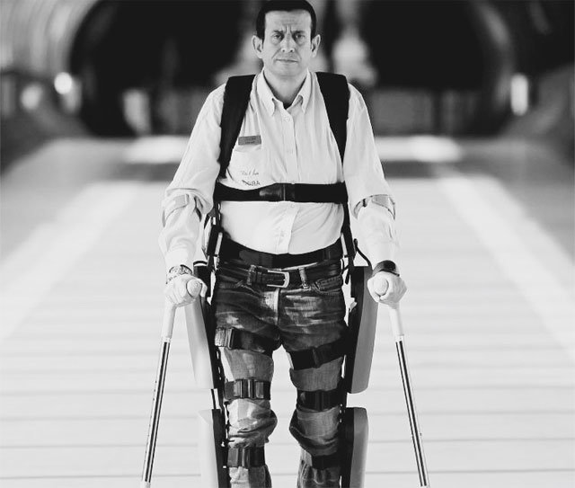 하체 마비 장애인 재활 보조 기구 ‘리워크’. 다할미디어 제공