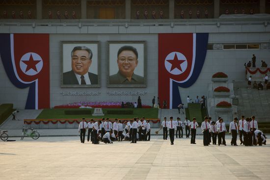 평양 김일성 광장에 모여 있는 북한 학생들. © News1 (자료사진)