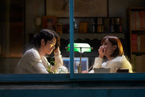 영화 ‘모어 댄 블루’에서의 리우이하오(왼쪽). 사진제공｜오드